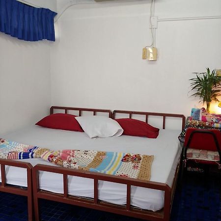 Prasuri Guest House Bangkok Eksteriør billede