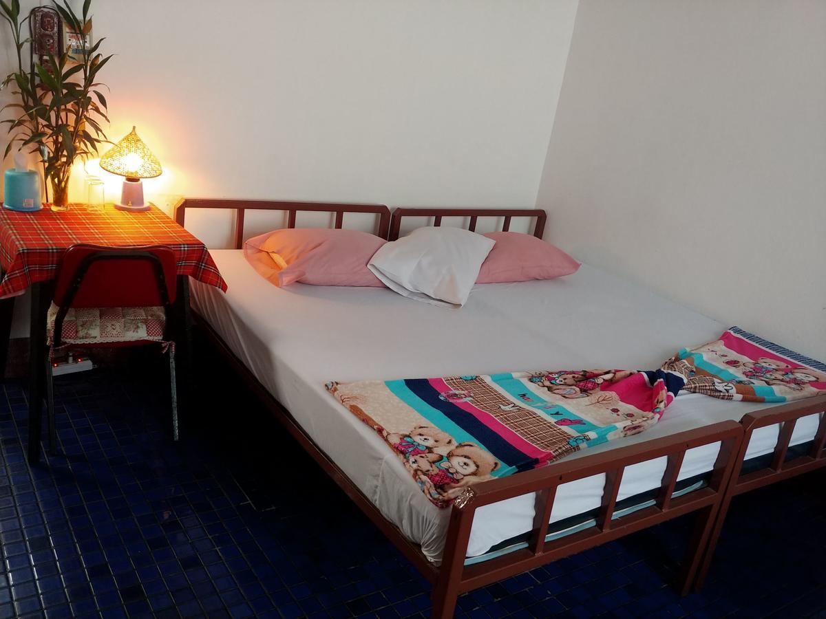 Prasuri Guest House Bangkok Eksteriør billede